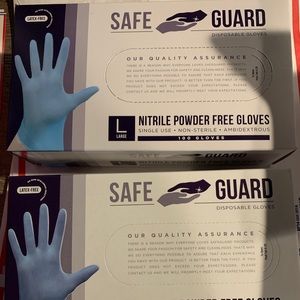Large and x-Large nitrile gloves 100ct